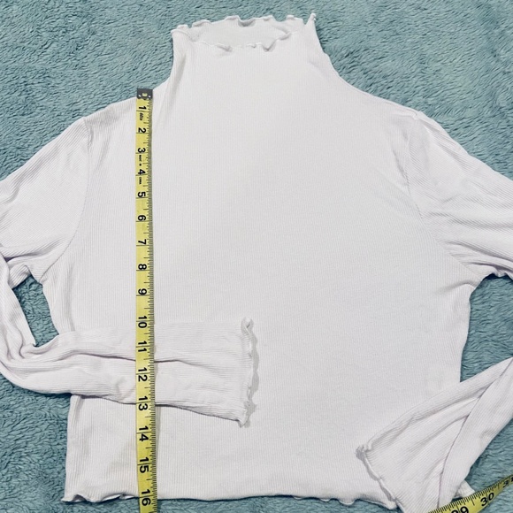 Trendy White Ribbed Mock Turtleneck Long Sleeve Crop Top – Multiple Sizes - Picture 6 of 10